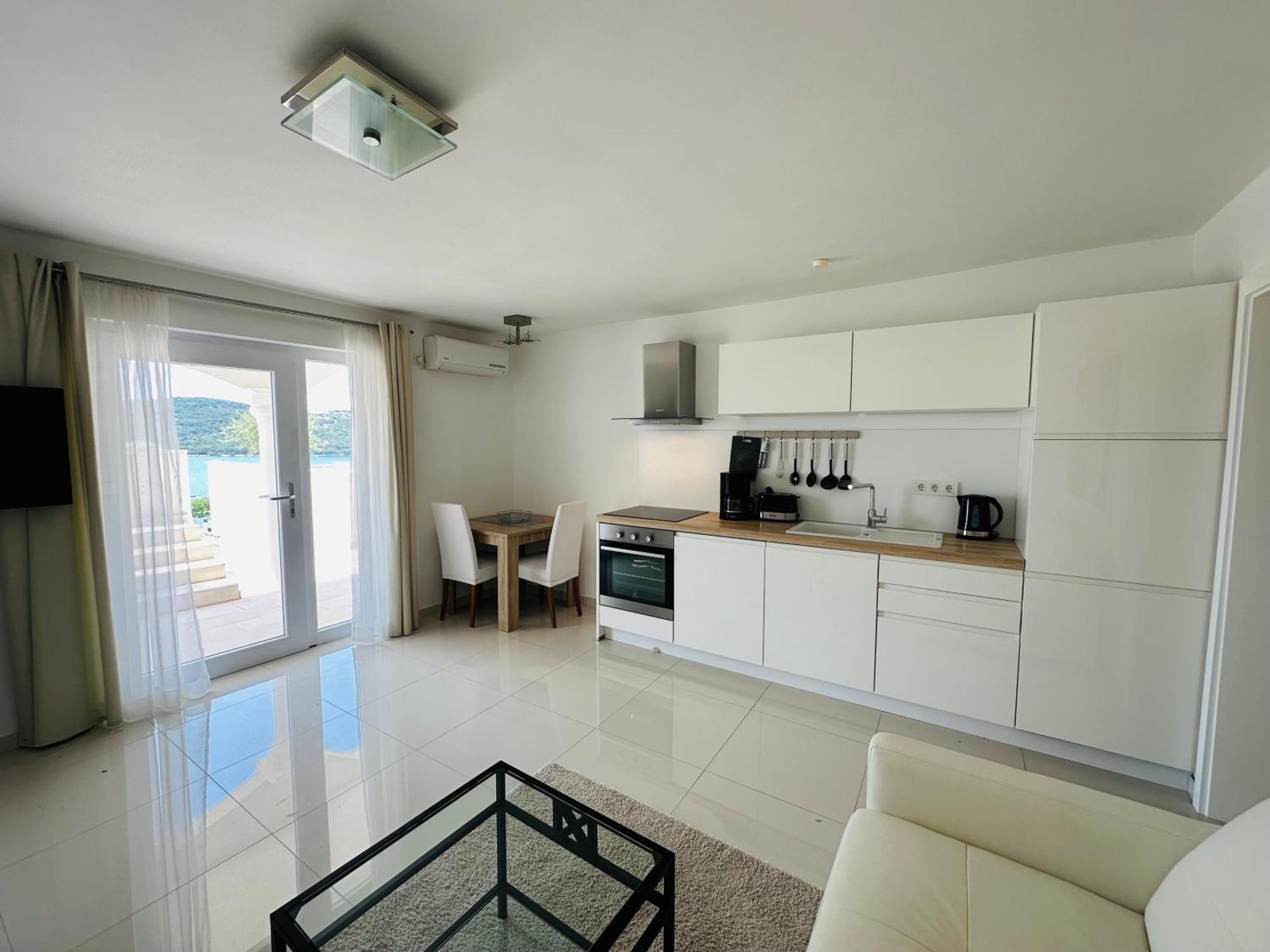 Villa Perla Тисно Экстерьер фото