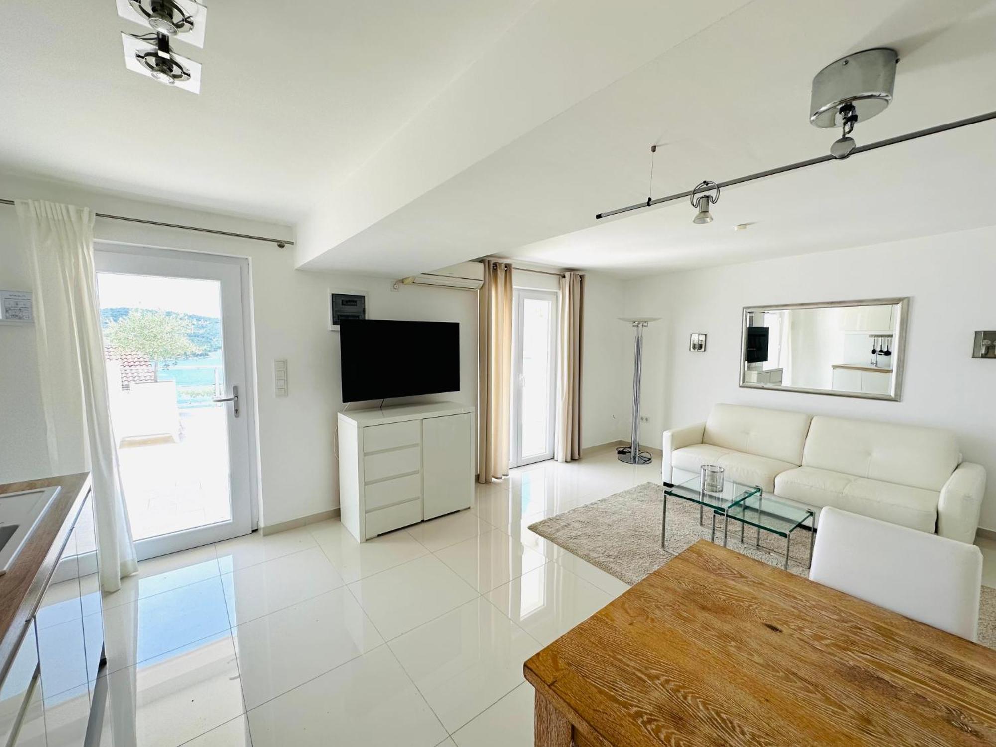 Villa Perla Тисно Экстерьер фото