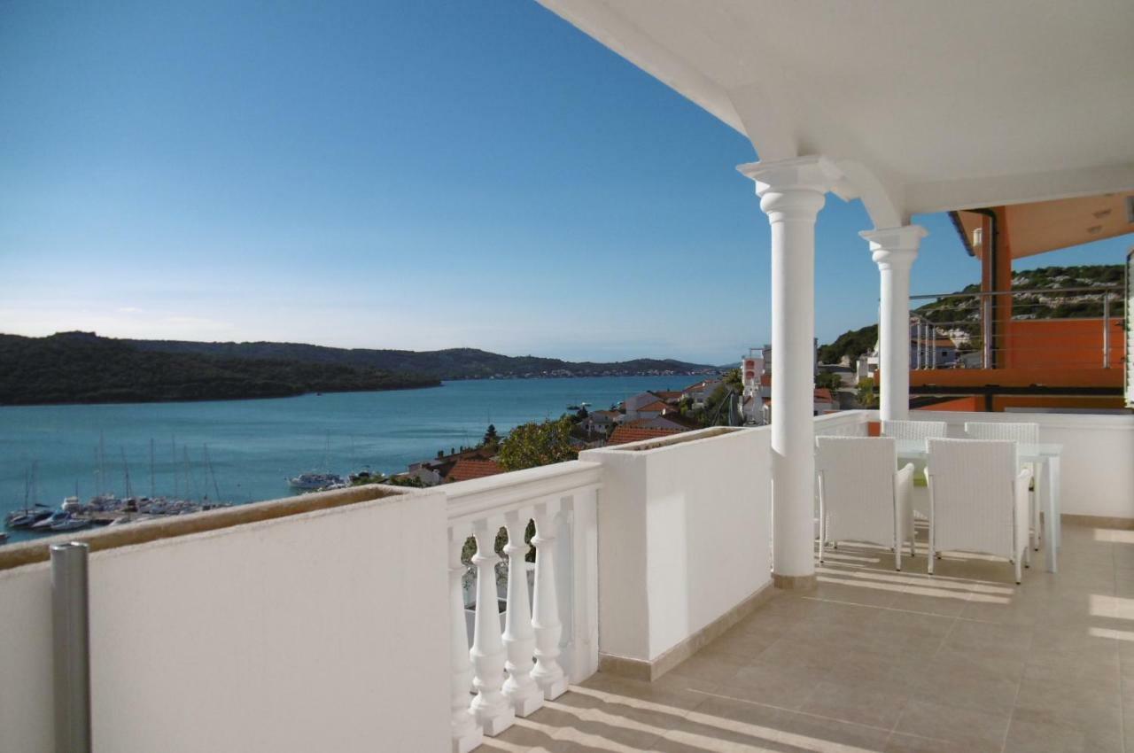 Villa Perla Тисно Экстерьер фото